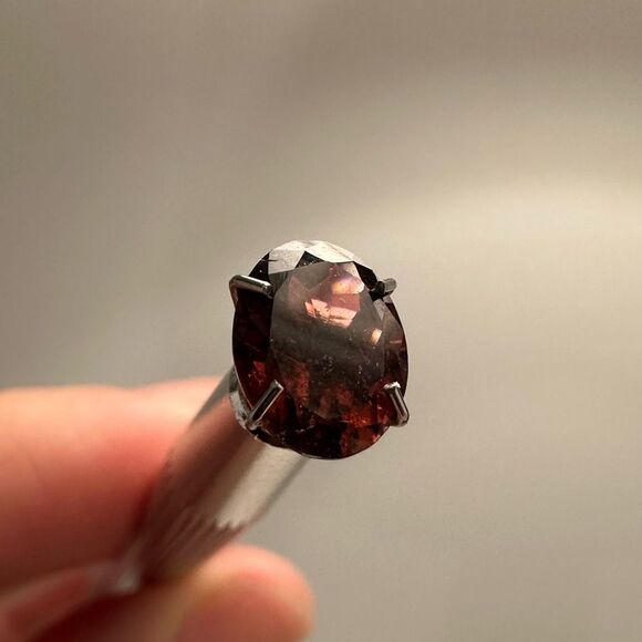 1.82ct Natural deep pink tourmaline - oval cut! - Picture 3 of 9